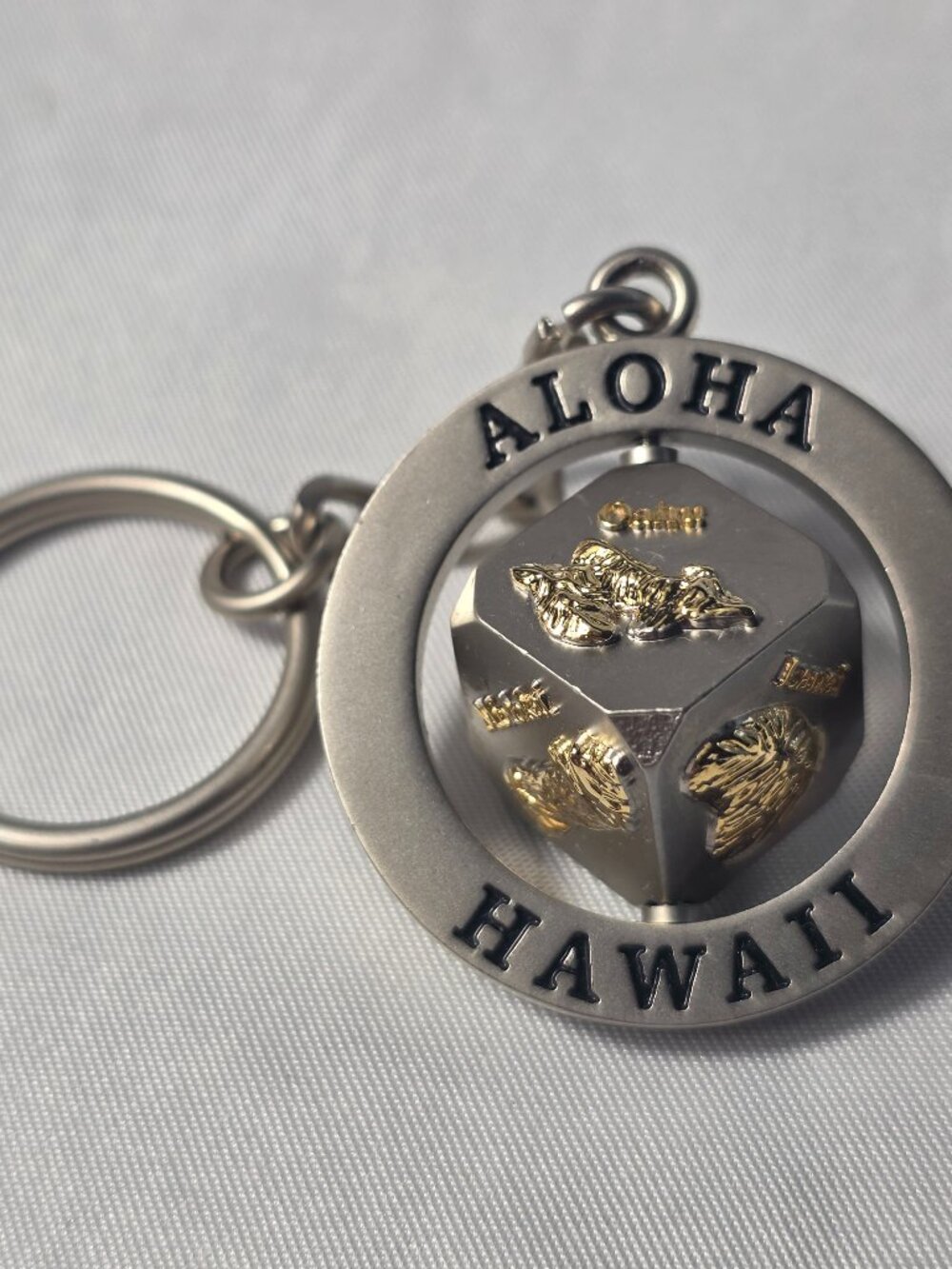 Aloha Hawaii Spinner Souvenir Keychain Spinning Center Dice with Labeled Islands